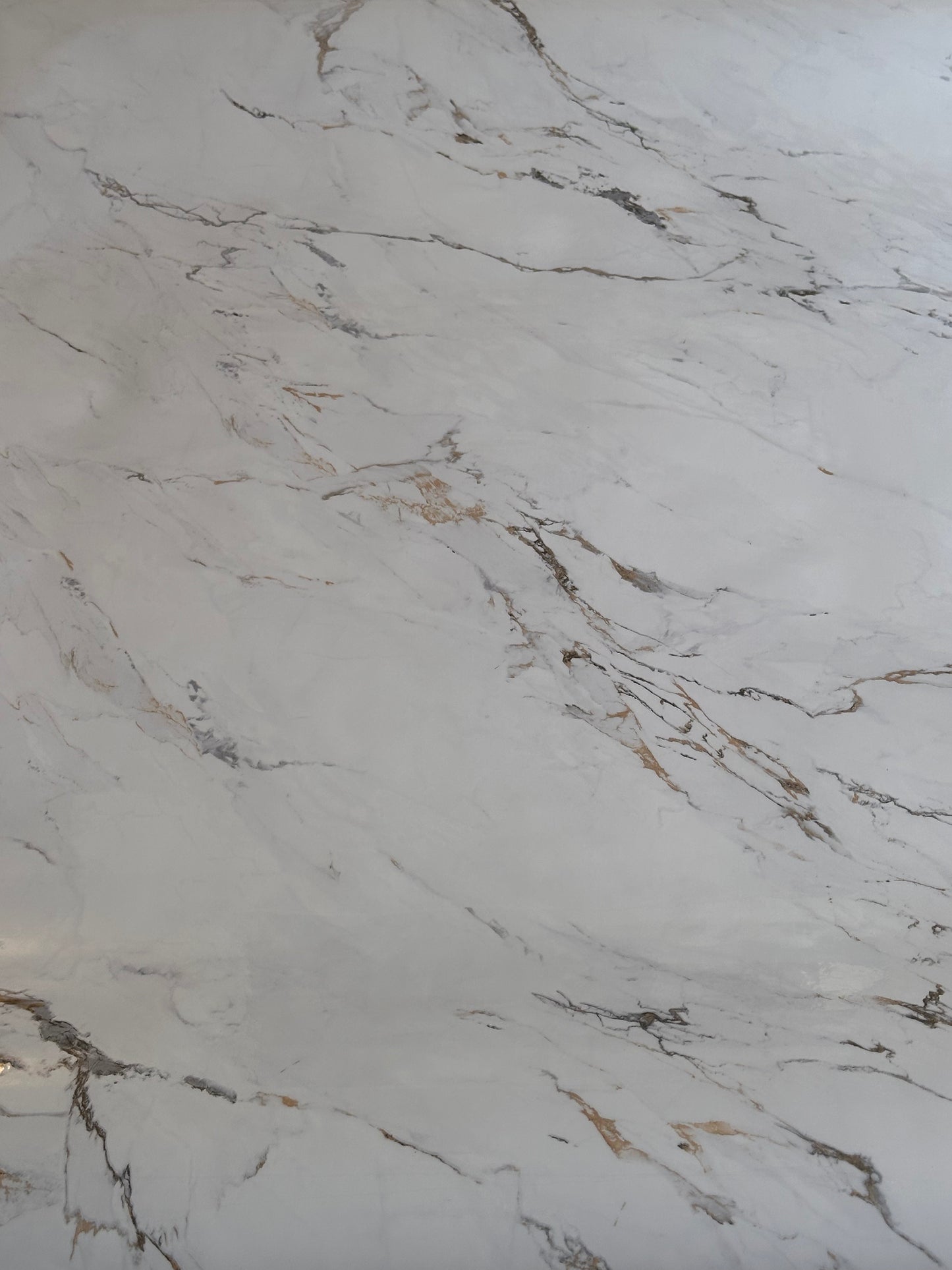 Gylden Hvid Marmor – Gloss